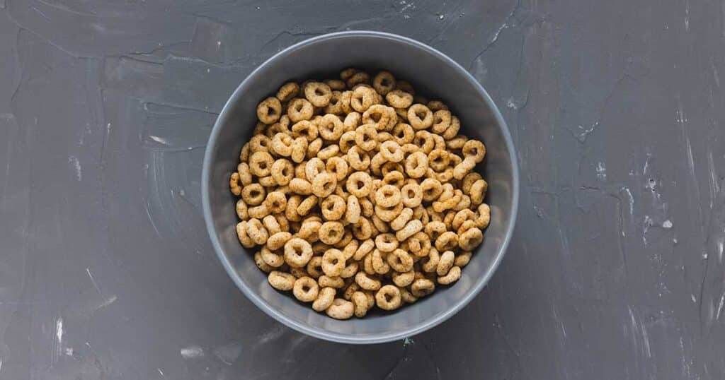 cheerios-calories-nutrition-facts-types-and-downsides